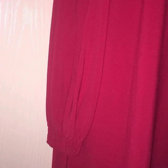 NY&Co Cold Shoulder Dress - Picture 4 of 8